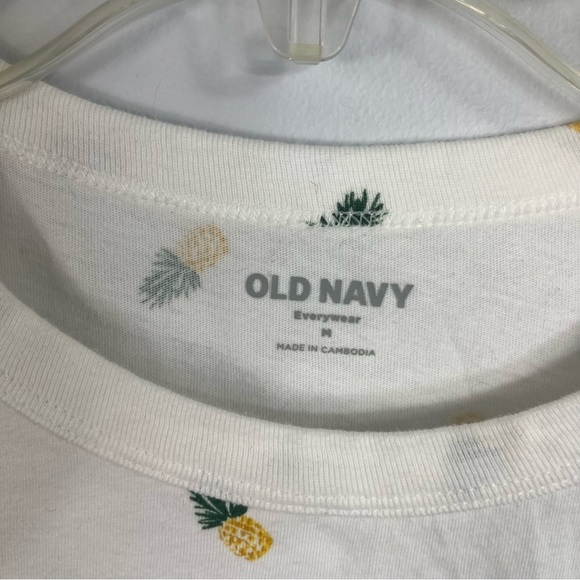 Old Navy Size Small White Pineapple Print T-Shirt Short Sleeve EE6 - Picture 2 of 5